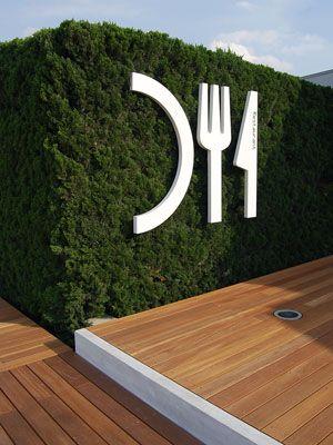 作為線下超級(jí)入口，店面廣告牌重大性凸顯27