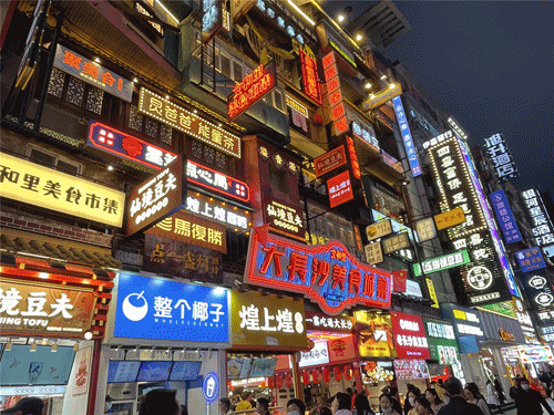 走訪長沙、重慶等地后，我總結(jié)出一套樓頂廣告牌“吸金術(shù)”3